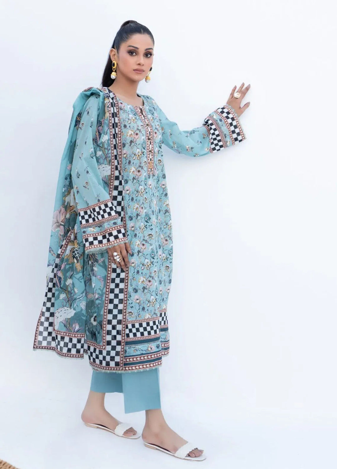 Salina by Regalia Textile Printed Lawn Suits Unstitched 3 Piece RGT25SBD D-02 - Summer Collection