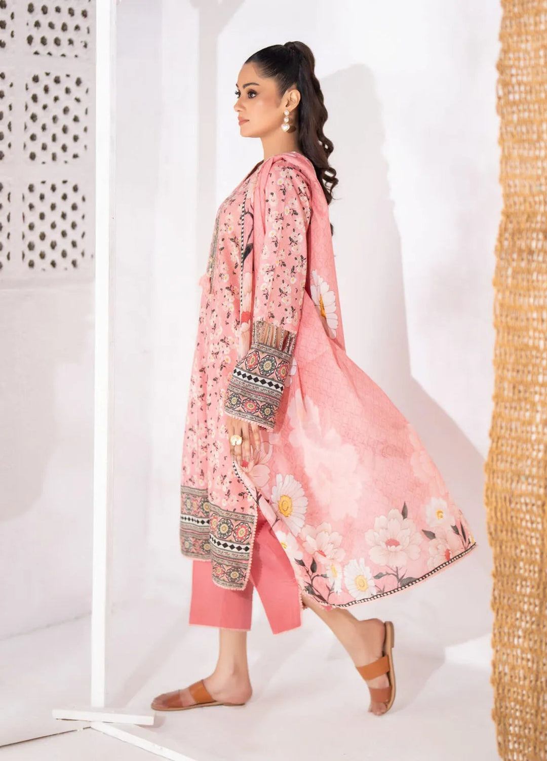 Salina by Regalia Textile Printed Lawn Suits Unstitched 3 Piece RGT25SBD D-08 - Summer Collection