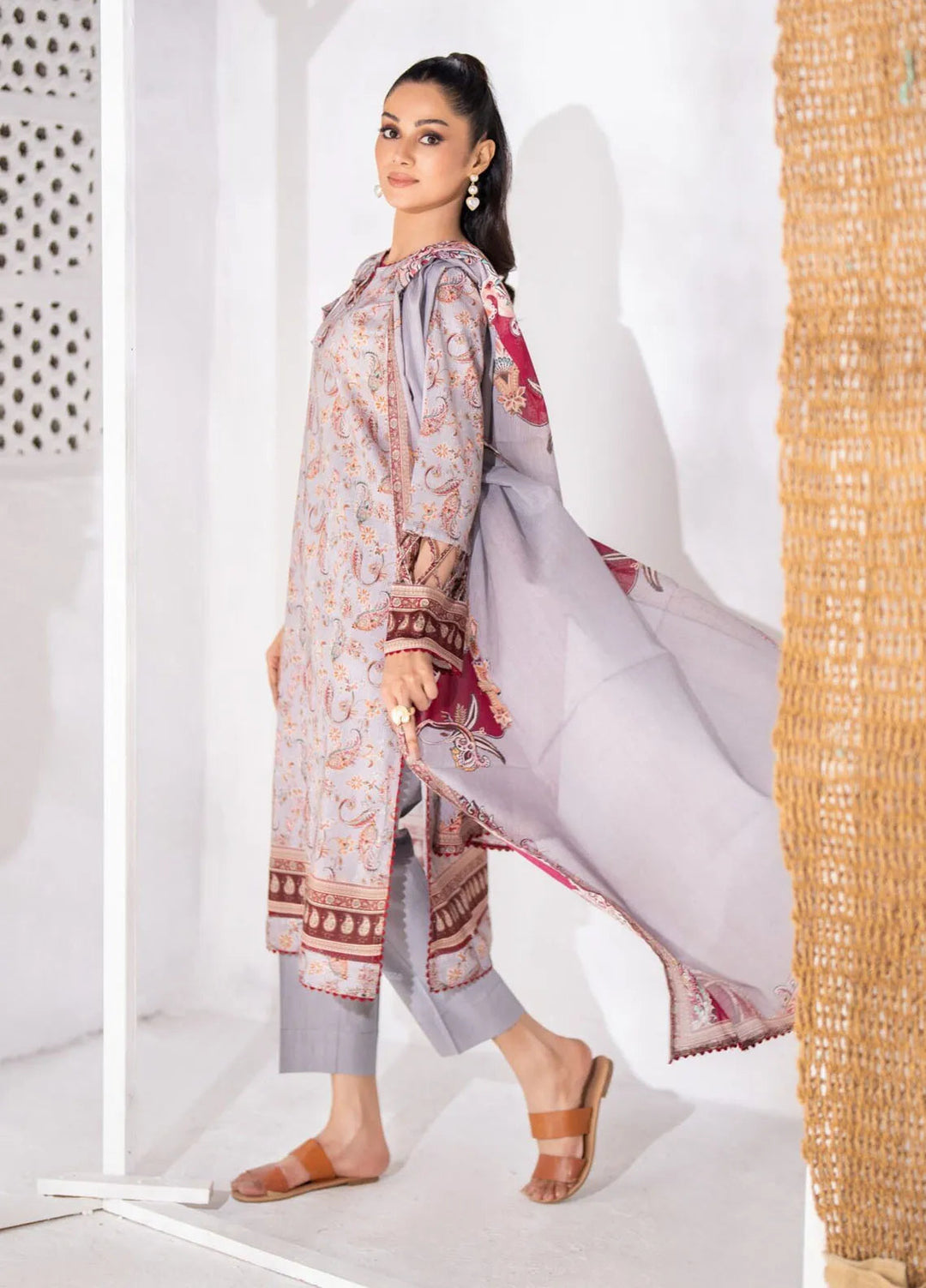 Salina by Regalia Textile Printed Lawn Suits Unstitched 3 Piece RGT25SBD D-09 - Summer Collection