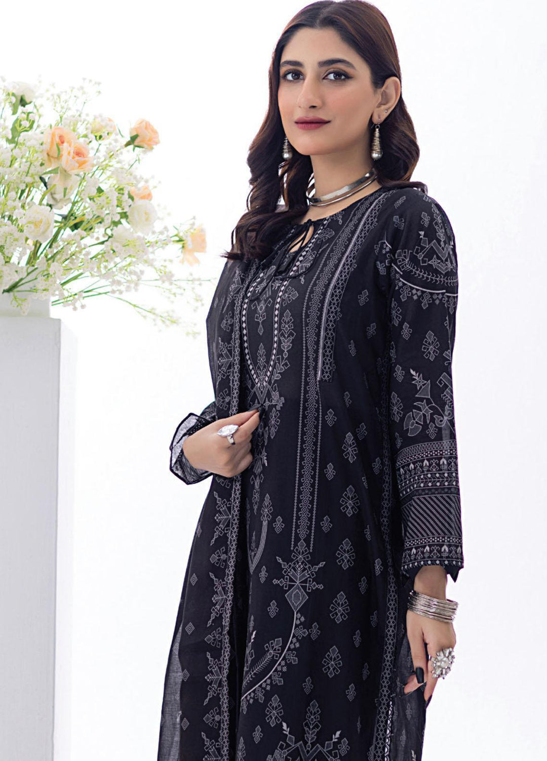 Salina By Regalia Textiles Printed Lawn Suits Unstitched 3 Piece RGT23BW-V2 D-02 - Summer Collection