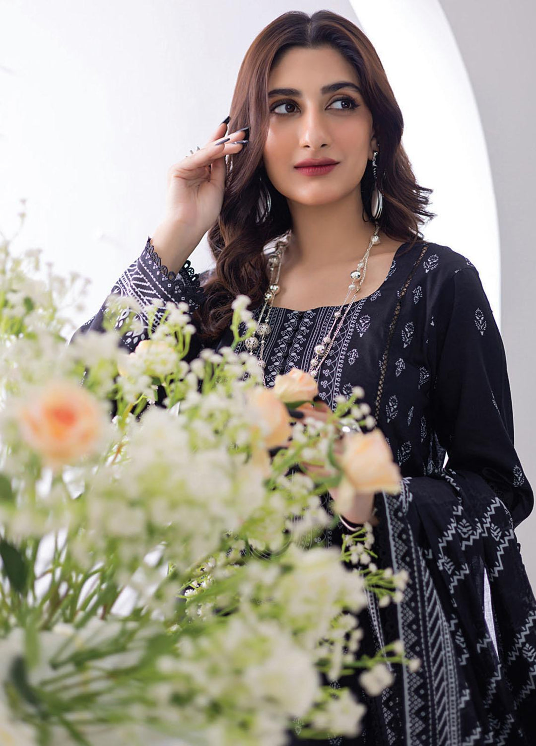 Salina By Regalia Textiles Printed Lawn Suits Unstitched 3 Piece RGT23BW-V2 D-04 - Summer Collection