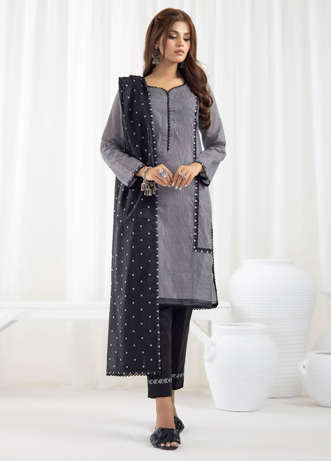 Salina By Regalia Textiles Printed Lawn Suits Unstitched 3 Piece RGT23BW-V3 D-05 - Summer Collection