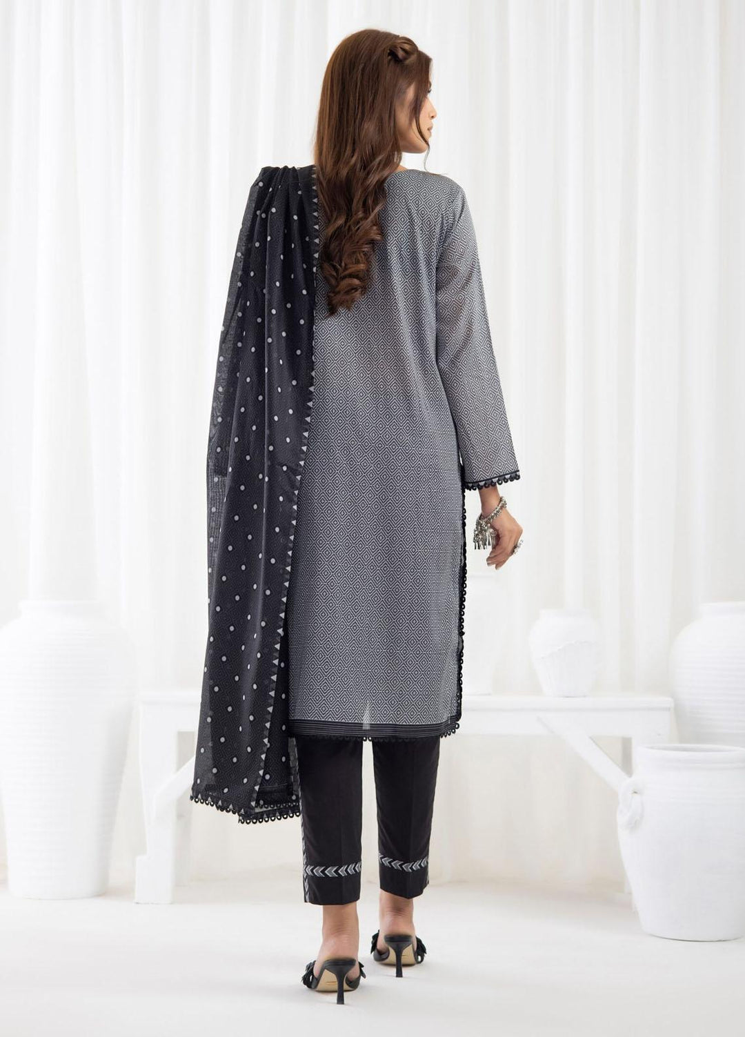 Salina By Regalia Textiles Printed Lawn Suits Unstitched 3 Piece RGT23BW-V3 D-05 - Summer Collection