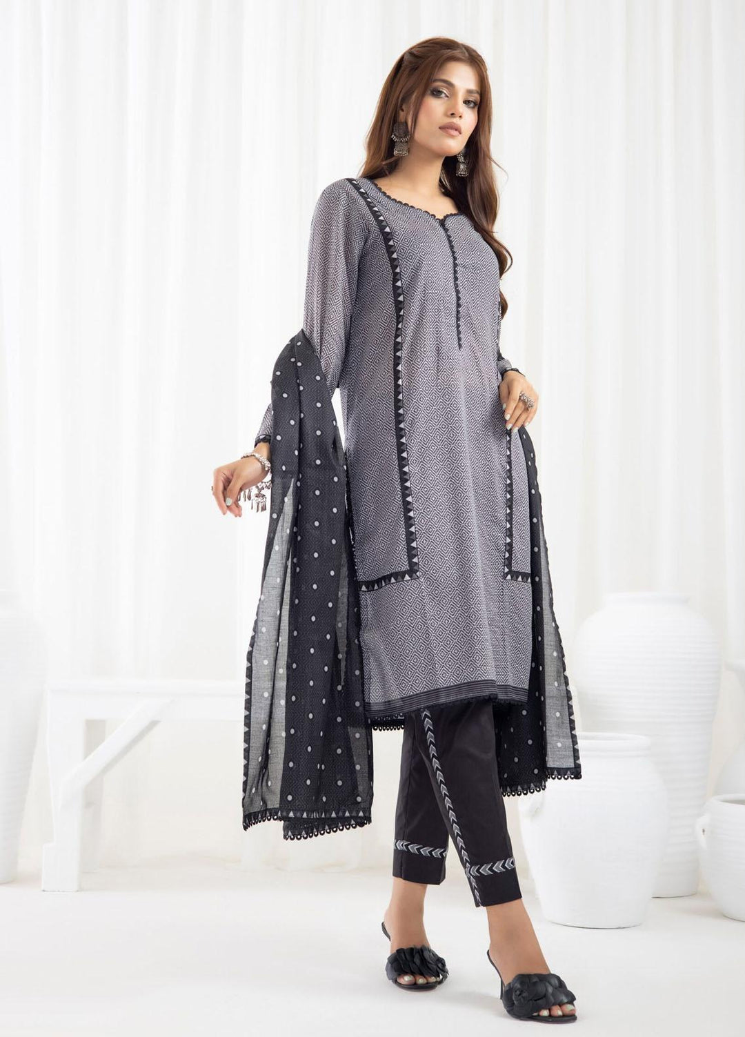 Salina By Regalia Textiles Printed Lawn Suits Unstitched 3 Piece RGT23BW-V3 D-05 - Summer Collection