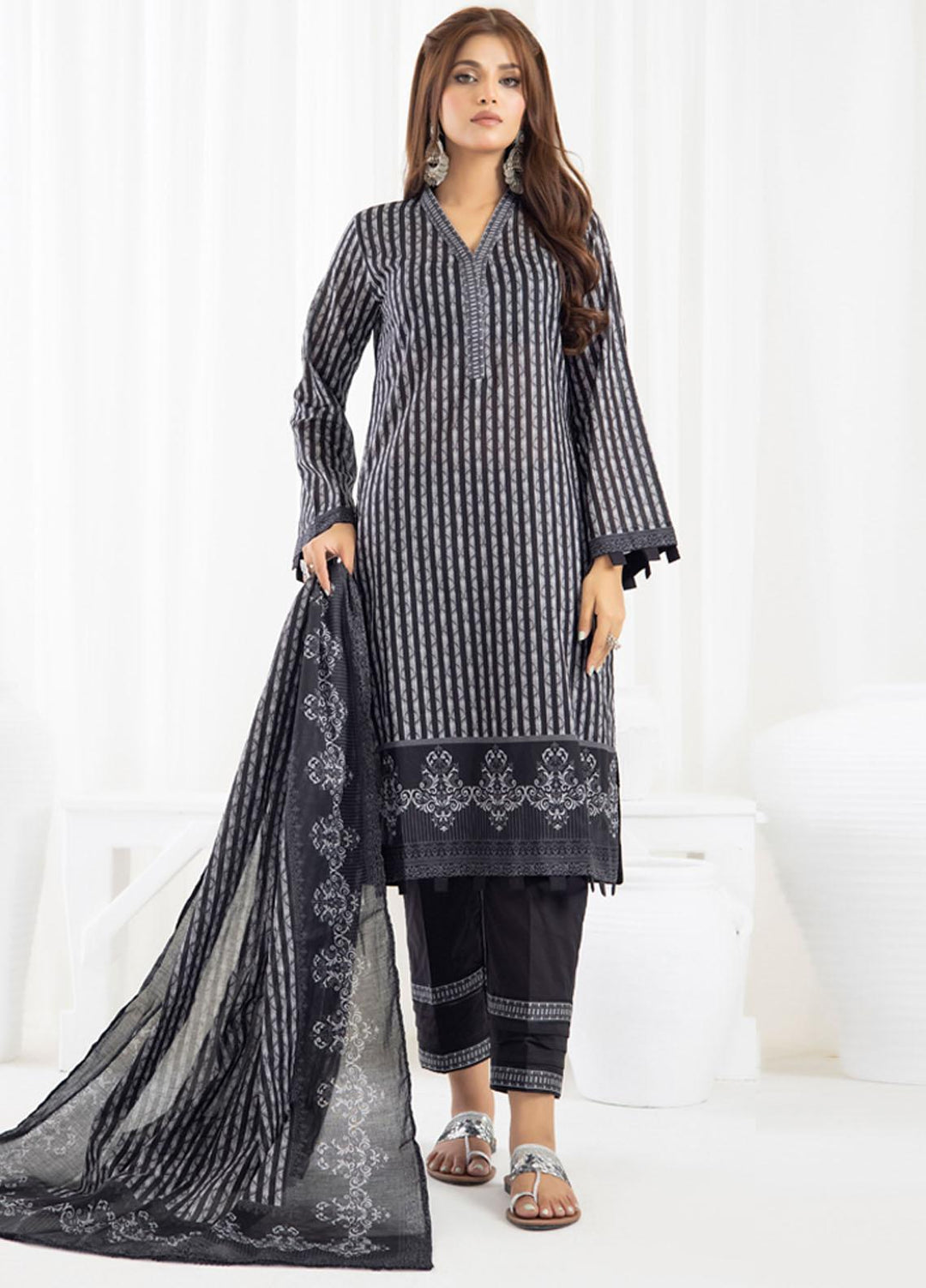 Salina By Regalia Textiles Printed Lawn Suits Unstitched 3 Piece RGT23BW-V3 D-06 - Summer Collection