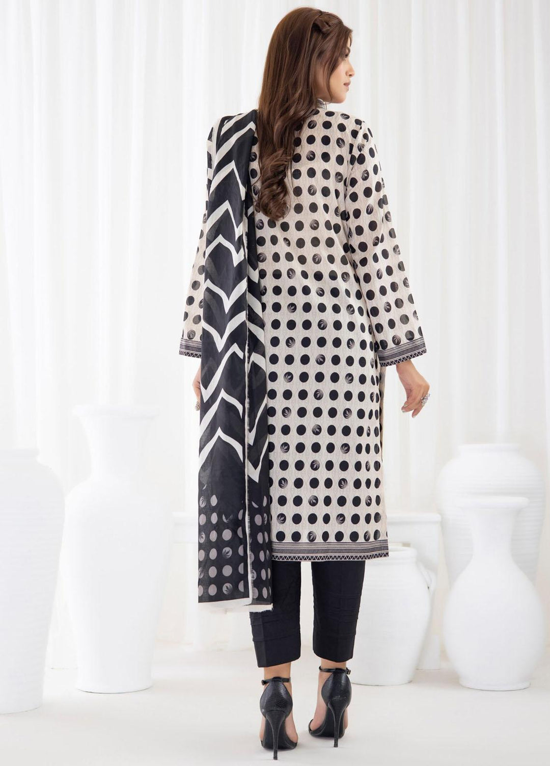 Salina By Regalia Textiles Printed Lawn Suits Unstitched 3 Piece RGT23BW-V3 D-10 - Summer Collection