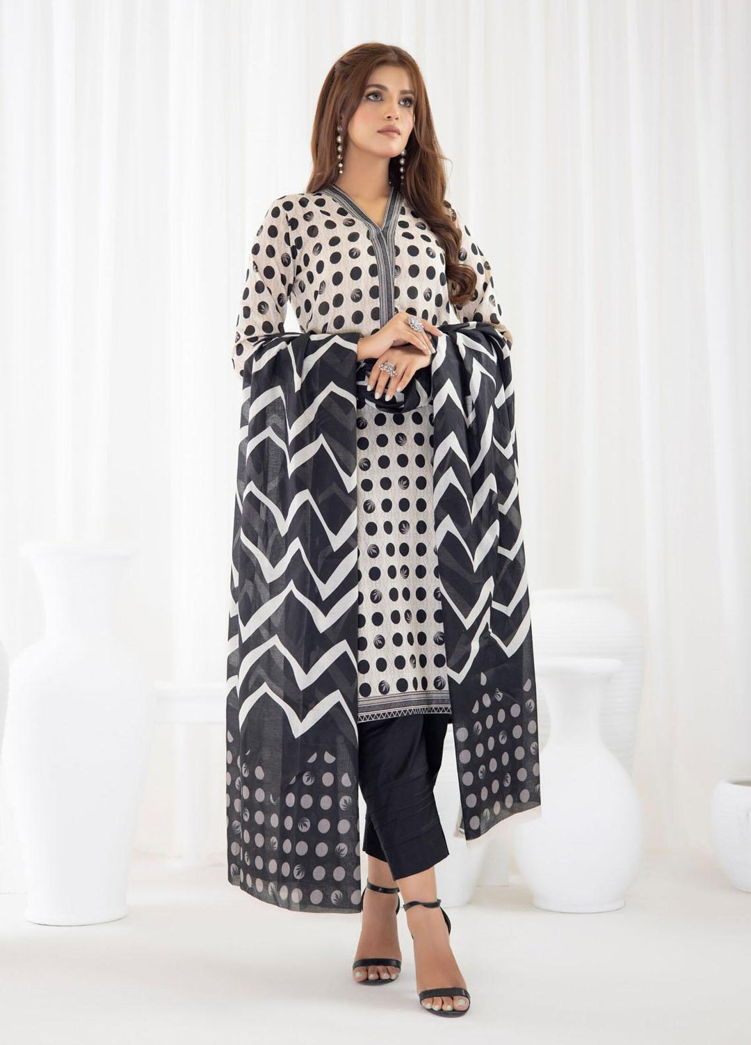 Salina By Regalia Textiles Printed Lawn Suits Unstitched 3 Piece RGT23BW-V3 D-10 - Summer Collection