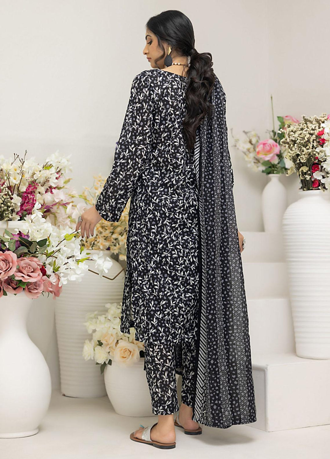 Salina By Regalia Textiles Printed Lawn Suits Unstitched 3 Piece RGT23BW-V4 D-04 - Summer Collection