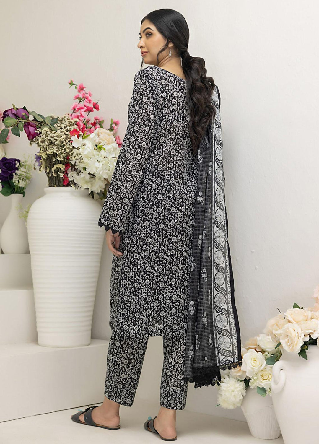 Salina By Regalia Textiles Printed Lawn Suits Unstitched 3 Piece RGT23BW-V4 D-06 - Summer Collection