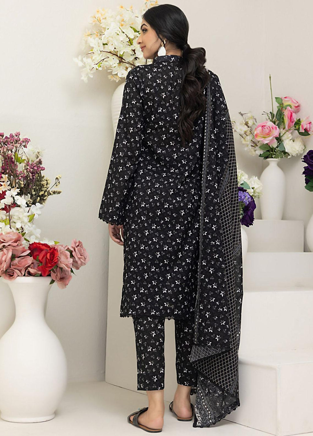 Salina By Regalia Textiles Printed Lawn Suits Unstitched 3 Piece RGT23BW-V4 D-07 - Summer Collection