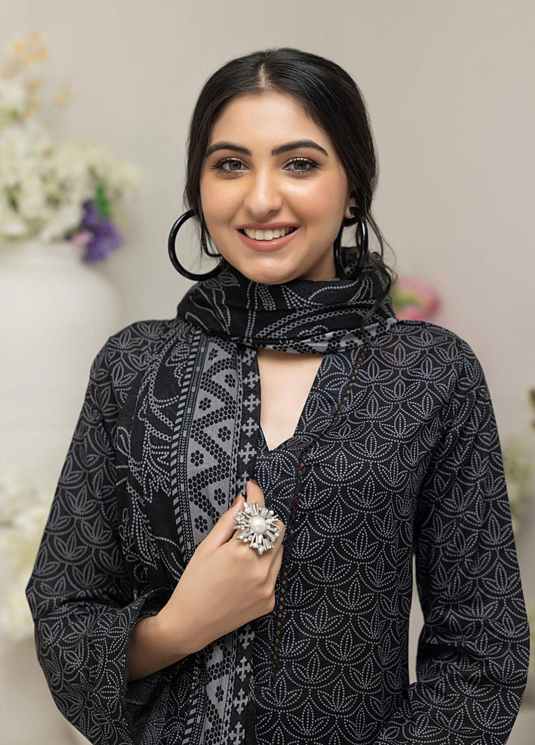 Salina By Regalia Textiles Printed Lawn Suits Unstitched 3 Piece RGT23BW-V4 D-09 - Summer Collection