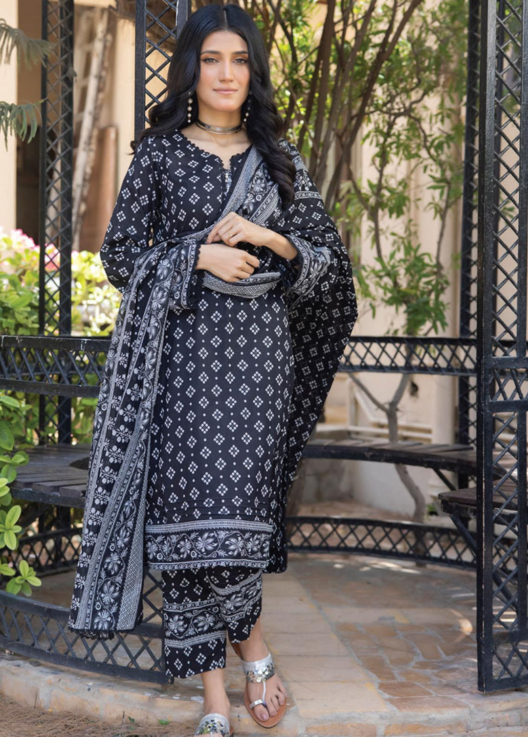 Salina By Regalia Textiles Printed Lawn Suits Unstitched 3 Piece RGT23BW 02 - Black & White Collection