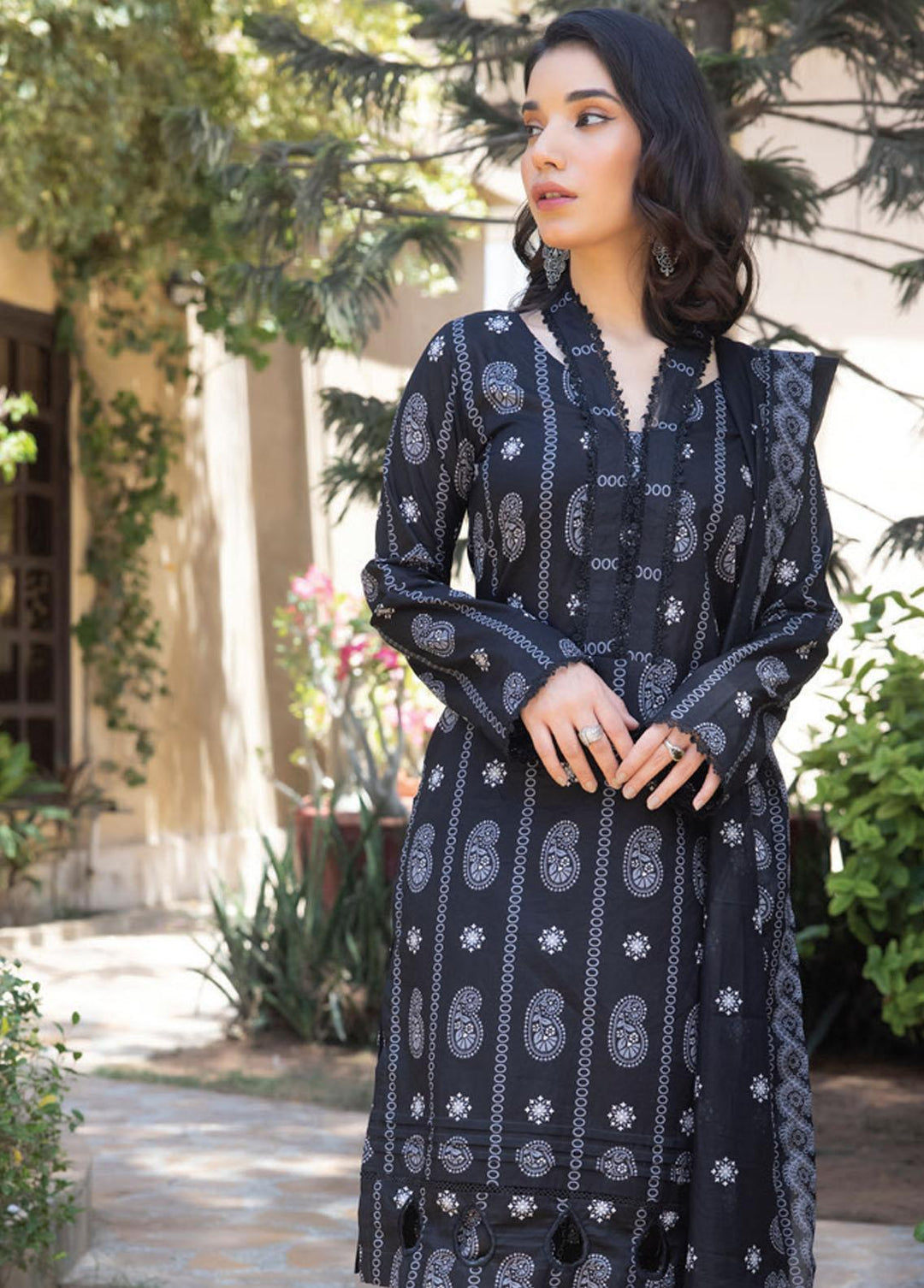 Salina By Regalia Textiles Printed Lawn Suits Unstitched 3 Piece RGT23BW 04 - Black & White Collection