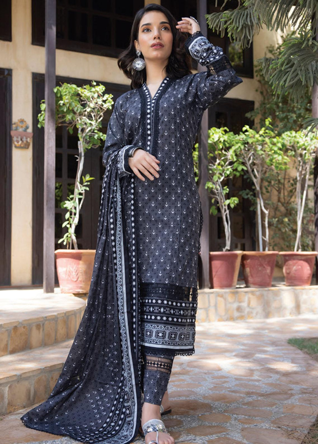 Salina By Regalia Textiles Printed Lawn Suits Unstitched 3 Piece RGT23BW 07 - Black & White Collection