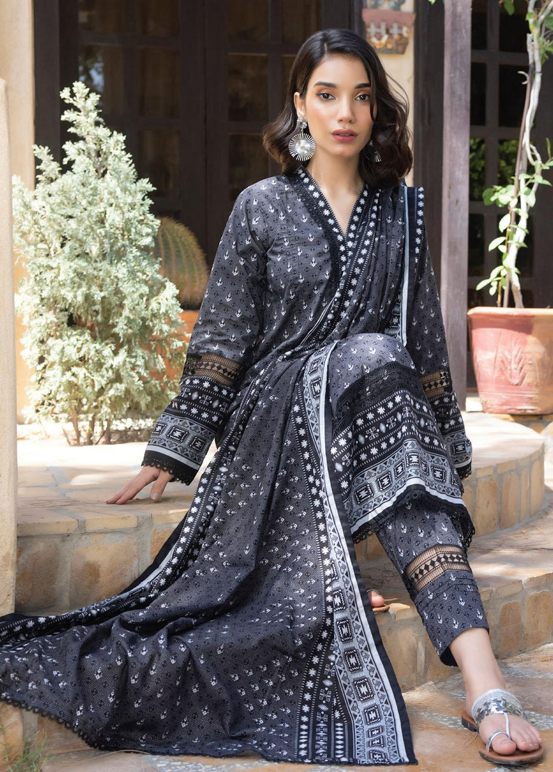 Salina By Regalia Textiles Printed Lawn Suits Unstitched 3 Piece RGT23BW 07 - Black & White Collection