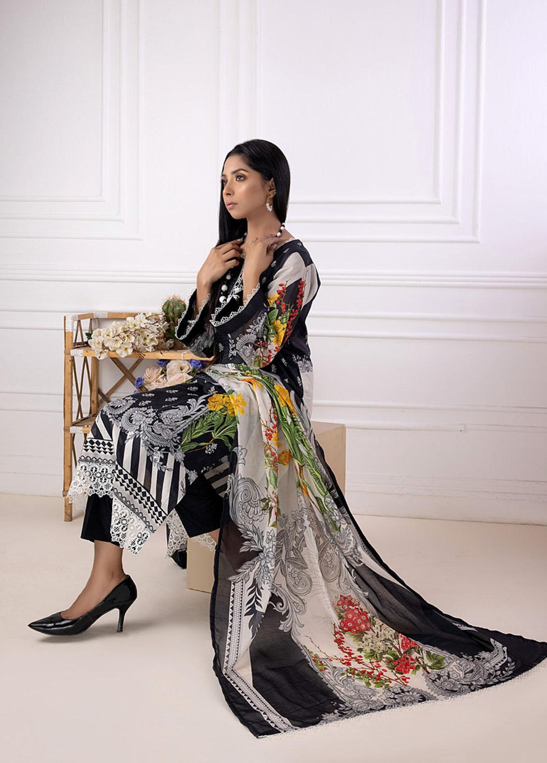 Salina By Regalia Textiles Printed Lawn Suits Unstitched 3 Piece RGT22-S10 7 - Summer Collection