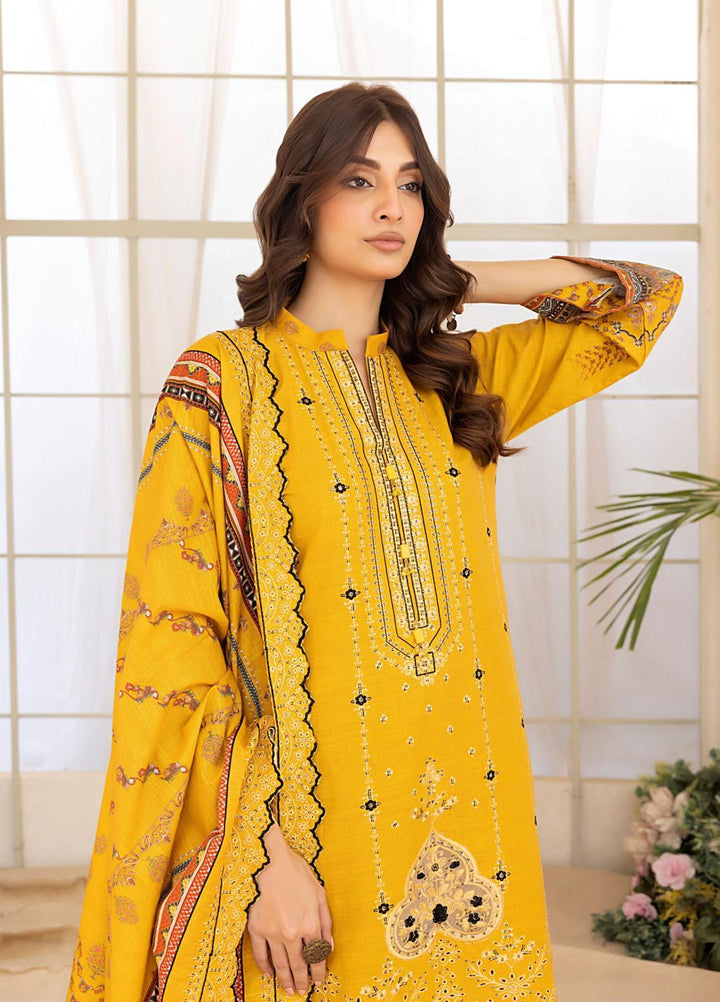 Salina By Regalia Textiles Embroidered Khaddar Suits Unstitched 3 Piece RGT23-SCW-2 SPCWD2-5 - Winter Collection