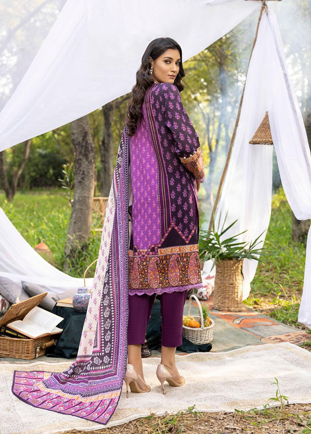 Salina by Regalia Textiles Printed Khaddar Suits Unstitched 3 Piece RGT22K D-05 - Winter Collection