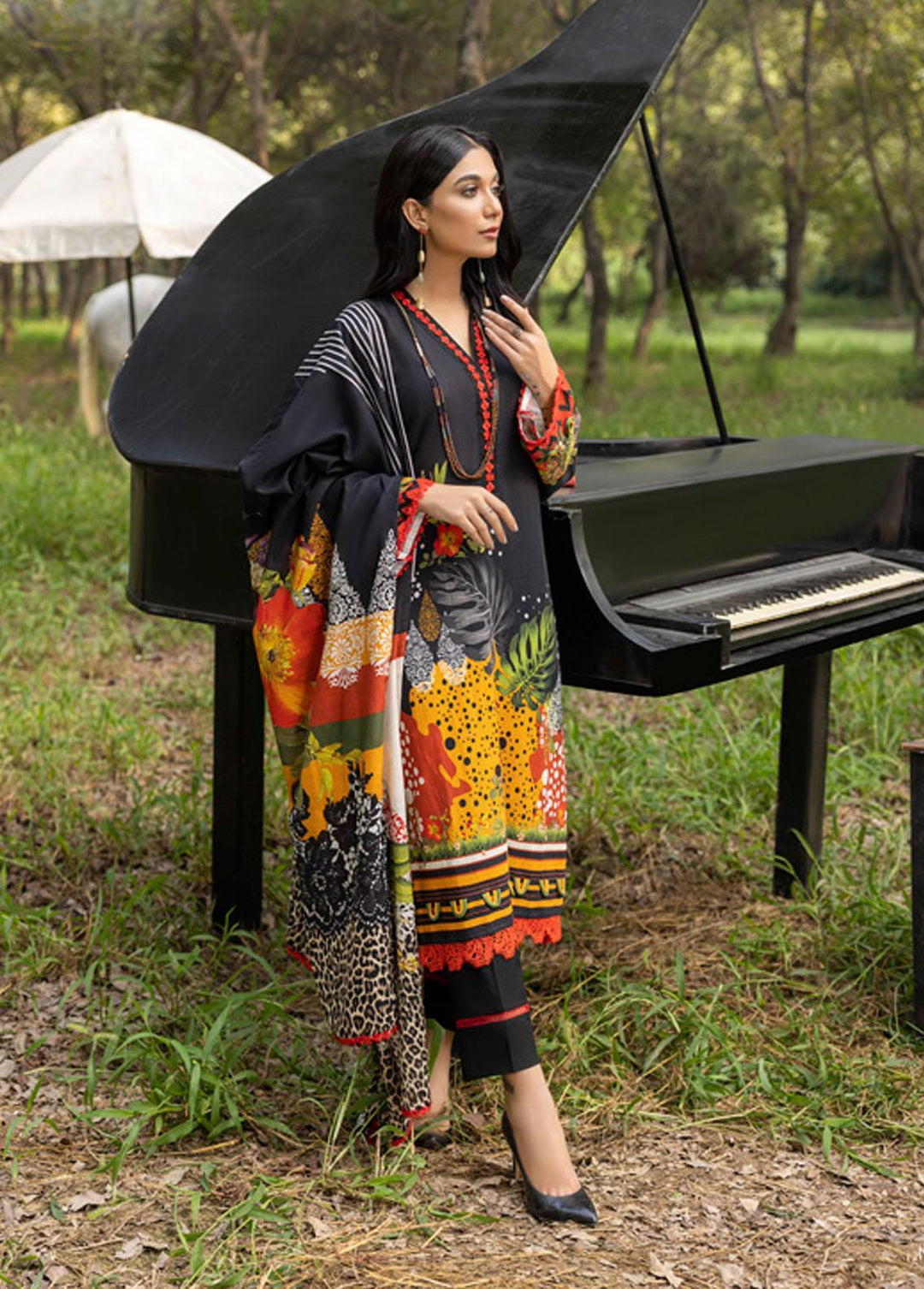 Salina by Regalia Textiles Printed Khaddar Suits Unstitched 3 Piece RGT22K D-12 - Winter Collection