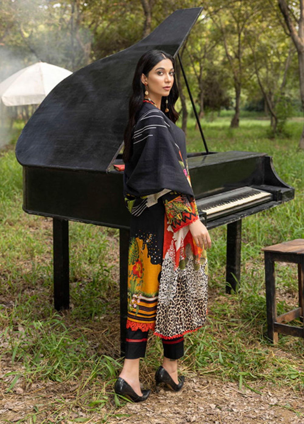 Salina by Regalia Textiles Printed Khaddar Suits Unstitched 3 Piece RGT22K D-12 - Winter Collection