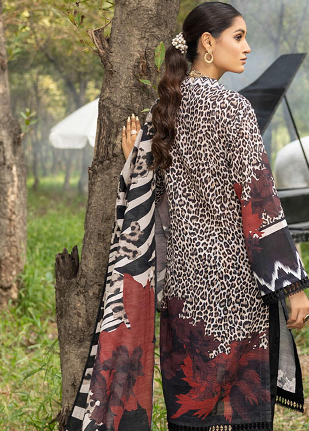 Salina by Regalia Textiles Printed Khaddar Suits Unstitched 3 Piece RGT22K D-13 - Winter Collection