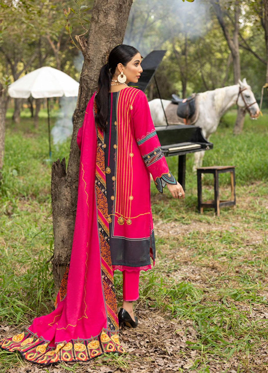 Salina by Regalia Textiles Printed Khaddar Suits Unstitched 3 Piece RGT22K D-14 - Winter Collection