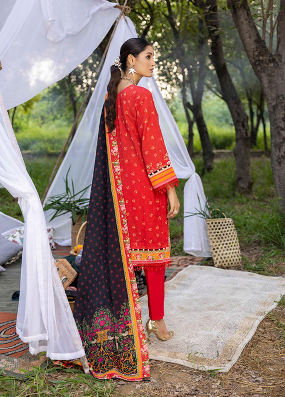 Salina by Regalia Textiles Printed Khaddar Suits Unstitched 3 Piece RGT22K D-19 - Winter Collection