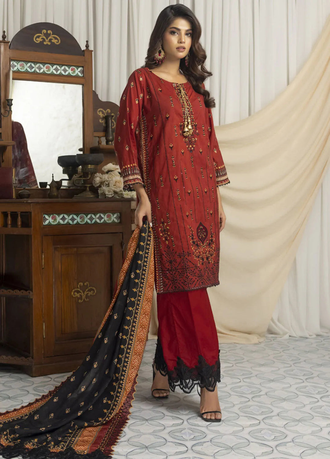 Salina by Regalia Textiles Printed Lawn Suit Pret 3 Piece RGT25LC D-01 - Summer Collection