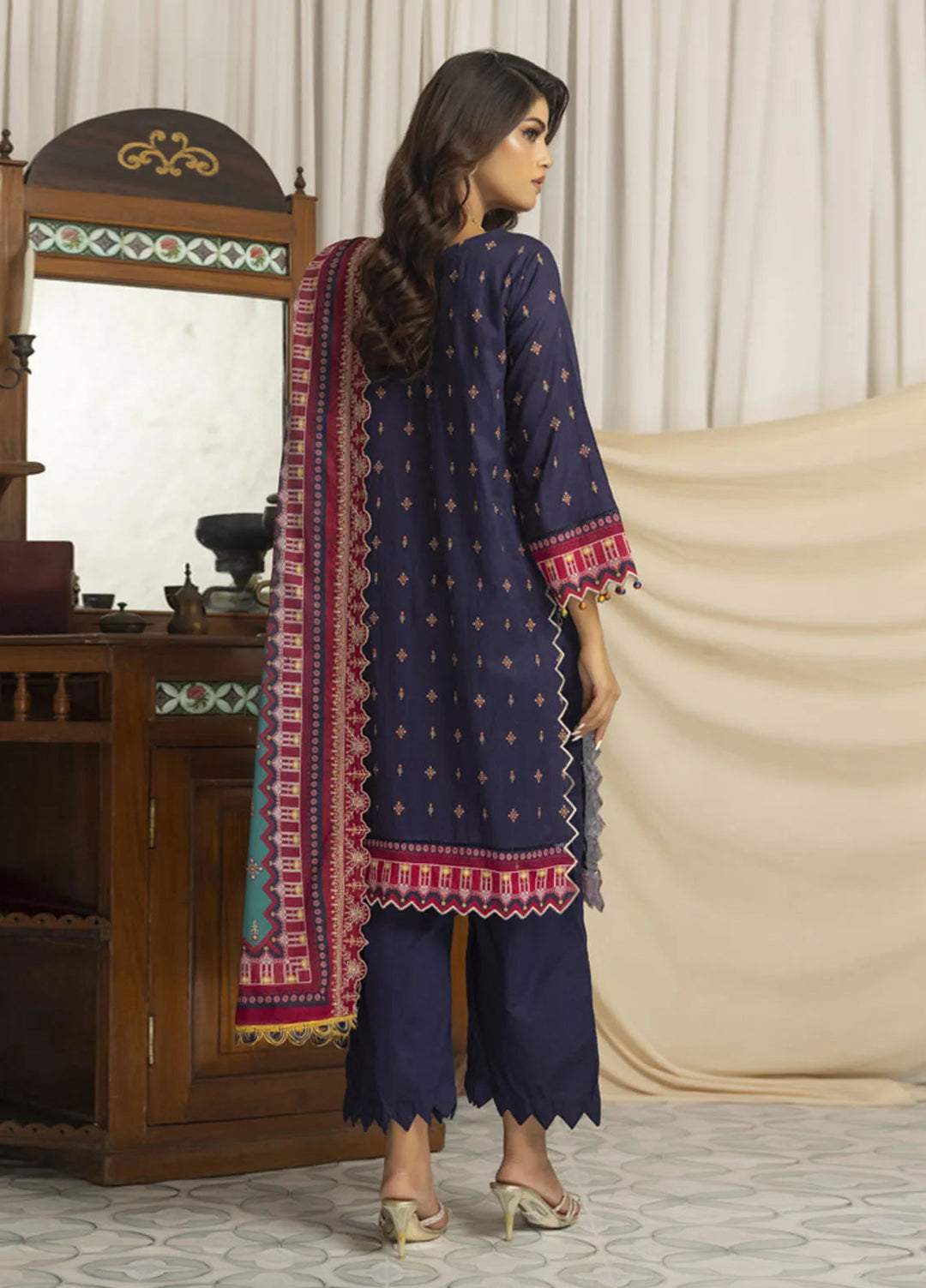 Salina by Regalia Textiles Printed Lawn Suit Pret 3 Piece RGT25LC D-02 - Summer Collection