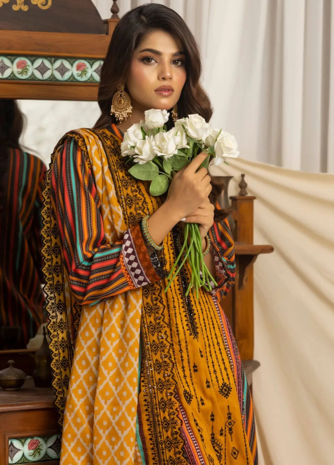 Salina by Regalia Textiles Printed Lawn Suit Pret 3 Piece RGT25LC D-03 - Summer Collection