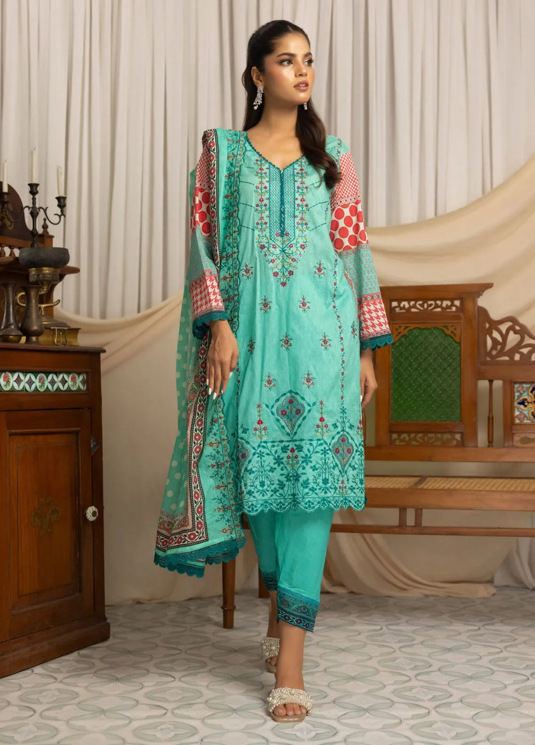 Salina by Regalia Textiles Printed Lawn Suit Pret 3 Piece RGT25LC D-10 - Summer Collection