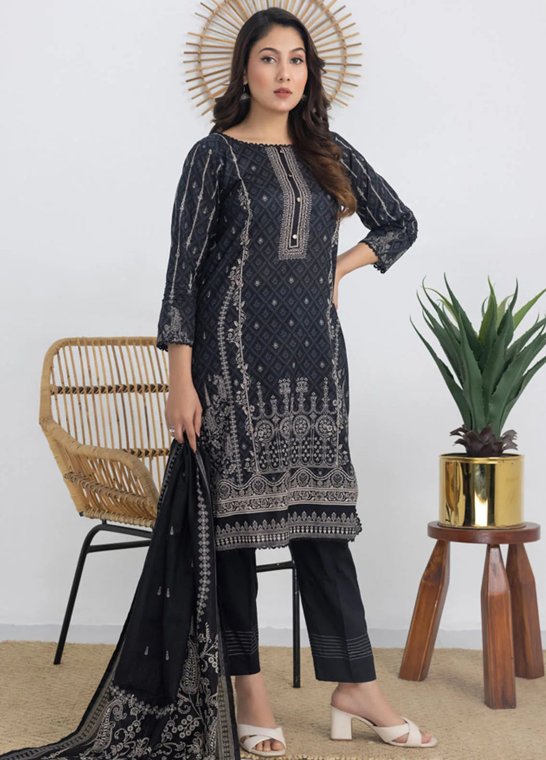 Salina by Regalia Textiles Printed Lawn Suit Unstitched 3 Piece RGT24BW3 D-04 - Summer Collection