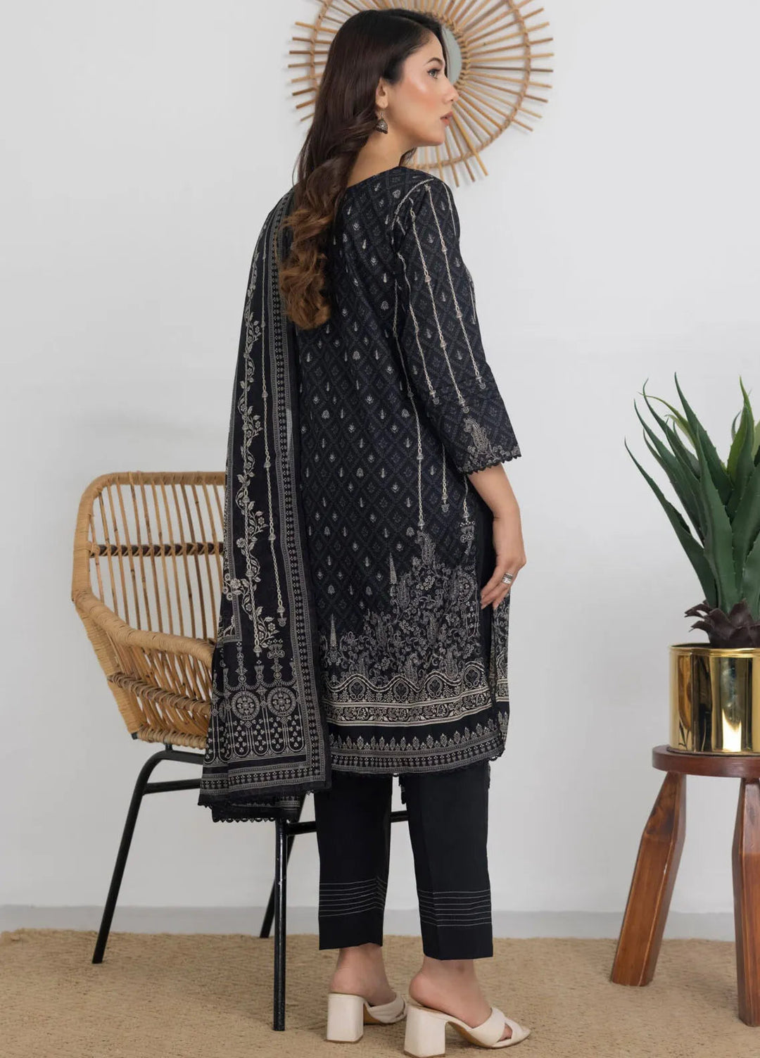 Salina by Regalia Textiles Printed Lawn Suit Unstitched 3 Piece RGT24BW3 D-04 - Summer Collection