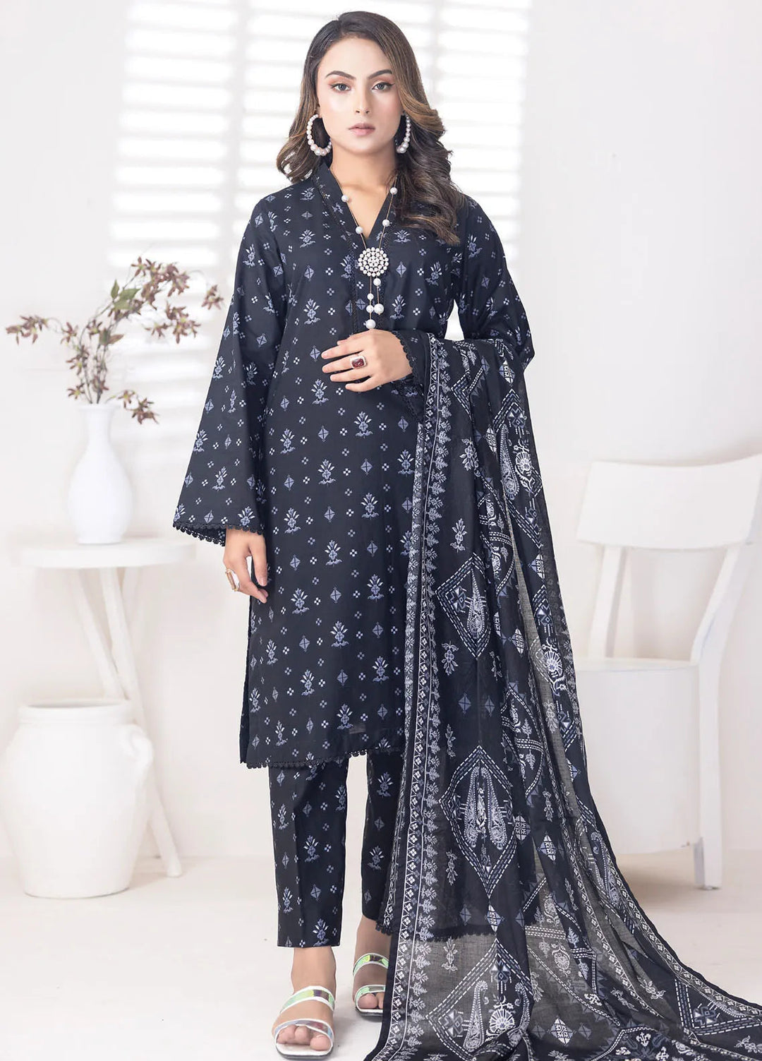Salina By Regalia Textiles Printed Lawn Suit Unstitched 3 Piece RGT24SB D-05 - Summer Collection