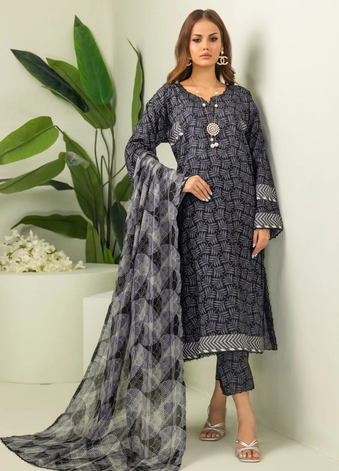 Salina By Regalia Textiles Printed Lawn Suits Unstitched 3 Piece RGT24BW D-02 - Summer Collection
