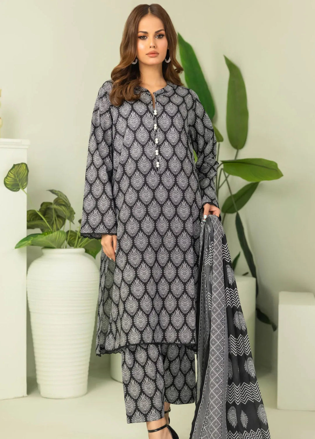 Salina By Regalia Textiles Printed Lawn Suits Unstitched 3 Piece RGT24BW D-04 - Summer Collection