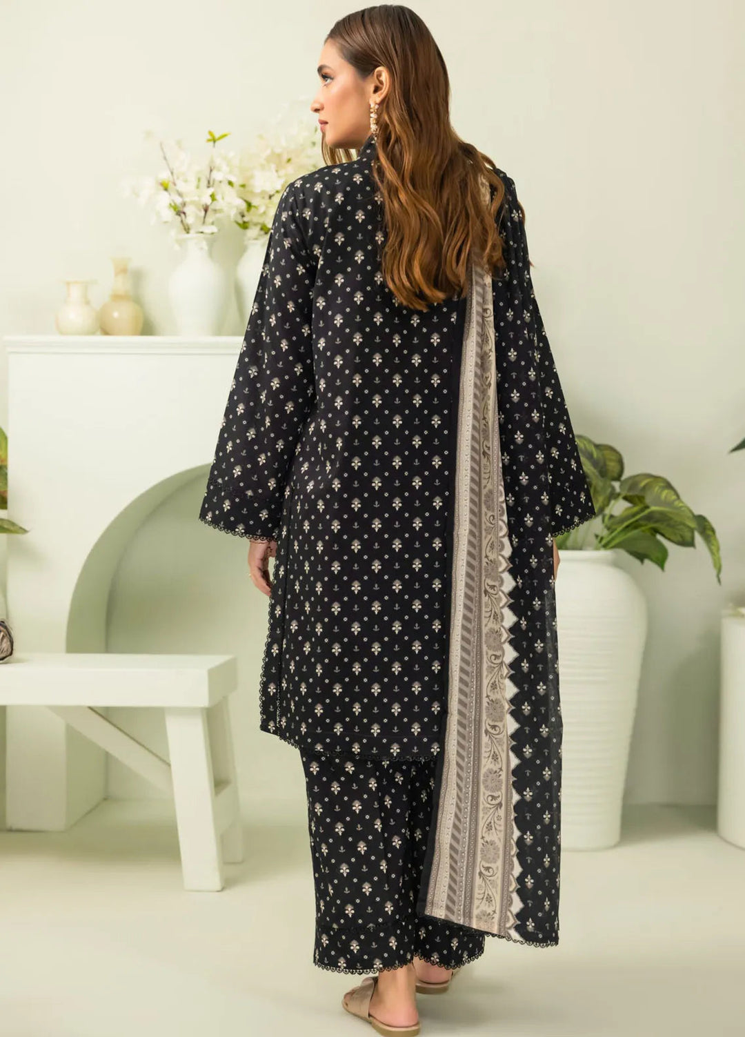 Salina By Regalia Textiles Printed Lawn Suits Unstitched 3 Piece RGT24BW D-07 - Summer Collection