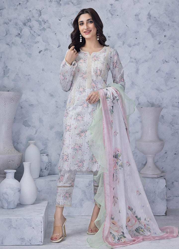 Salina By Regalia Textiles Printed Lawn Suits Unstitched 3 Piece RGT23SSZ D-05 - Summer Collection