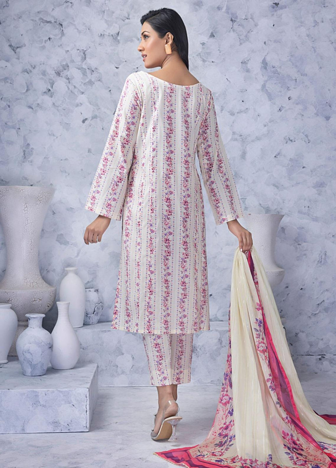 Salina By Regalia Textiles Printed Lawn Suits Unstitched 3 Piece RGT23SSZ D-07 - Summer Collection