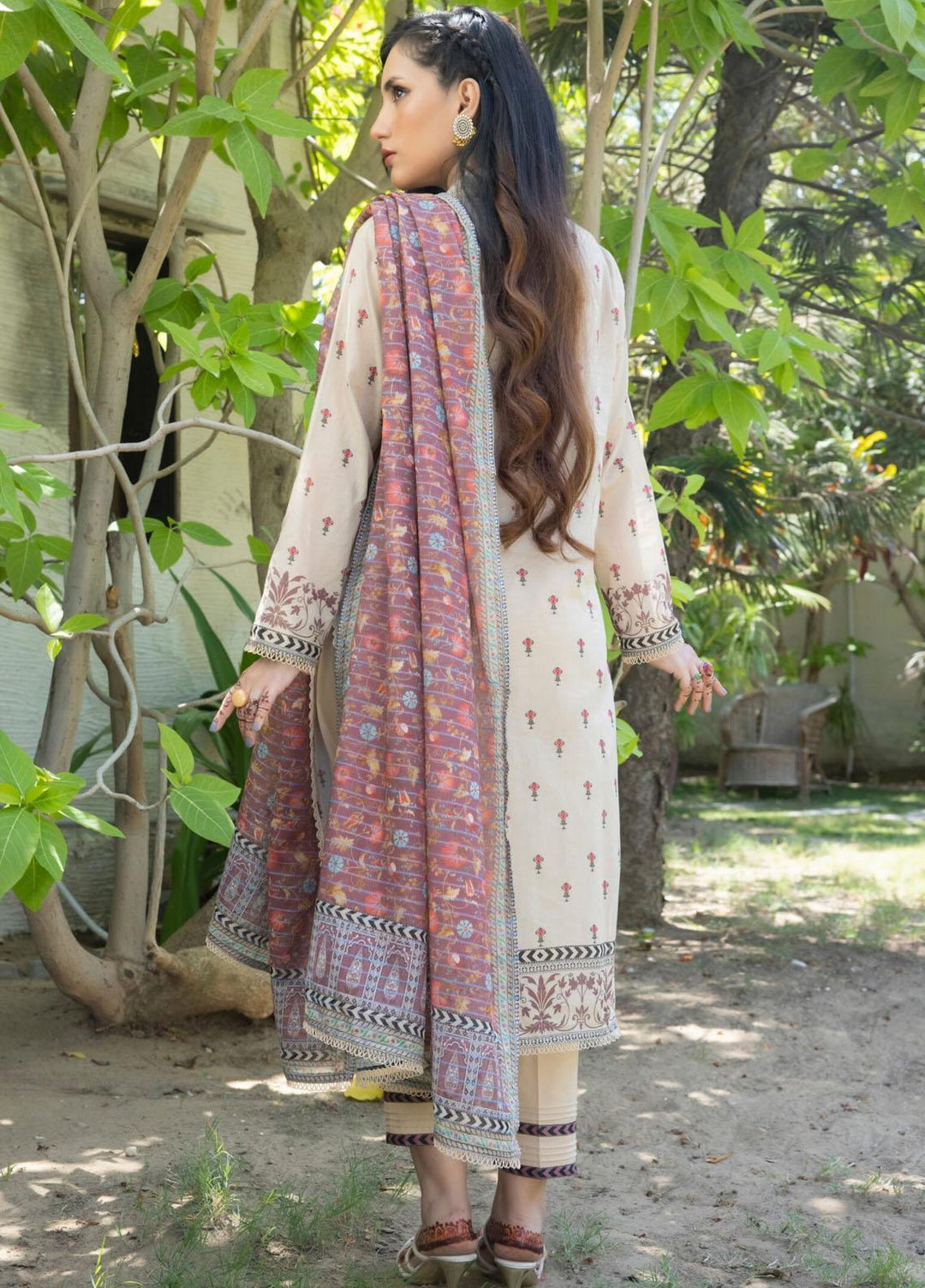 Salina By Regalia Textiles Printed Lawn Suits Unstitched 3 Piece RGT23SSZ-V8 D-04 - Summer Collection