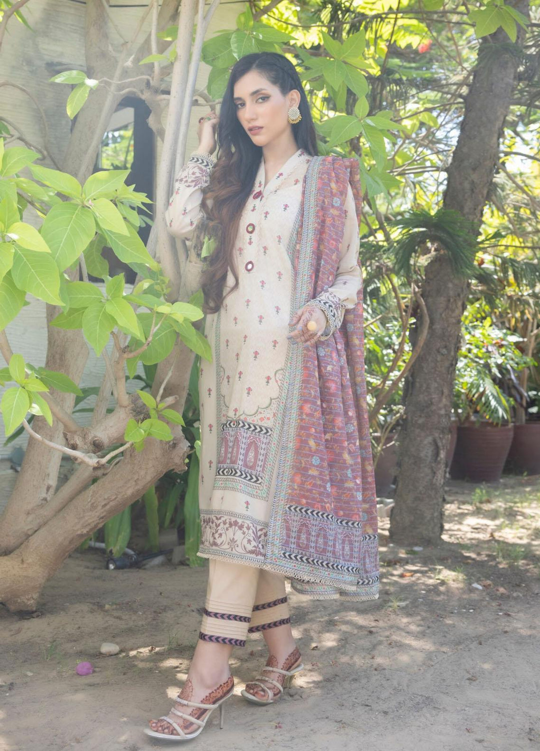 Salina By Regalia Textiles Printed Lawn Suits Unstitched 3 Piece RGT23SSZ-V8 D-04 - Summer Collection