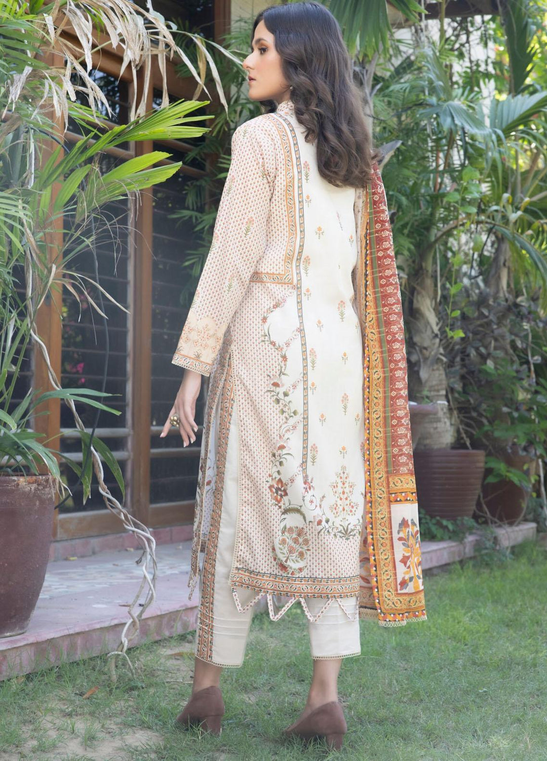 Salina By Regalia Textiles Printed Lawn Suits Unstitched 3 Piece RGT23SSZ-V8 D-05 - Summer Collection