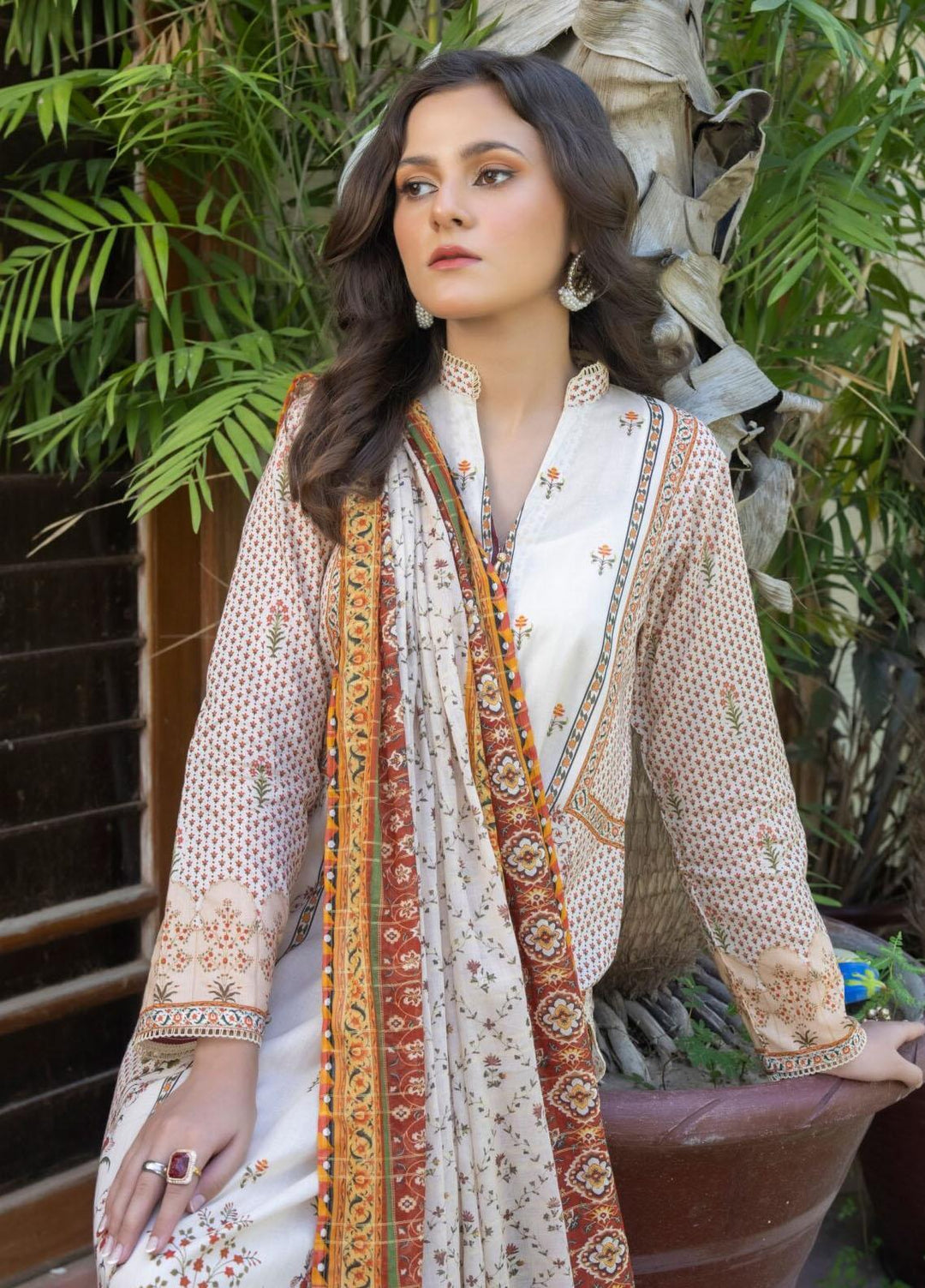 Salina By Regalia Textiles Printed Lawn Suits Unstitched 3 Piece RGT23SSZ-V8 D-05 - Summer Collection