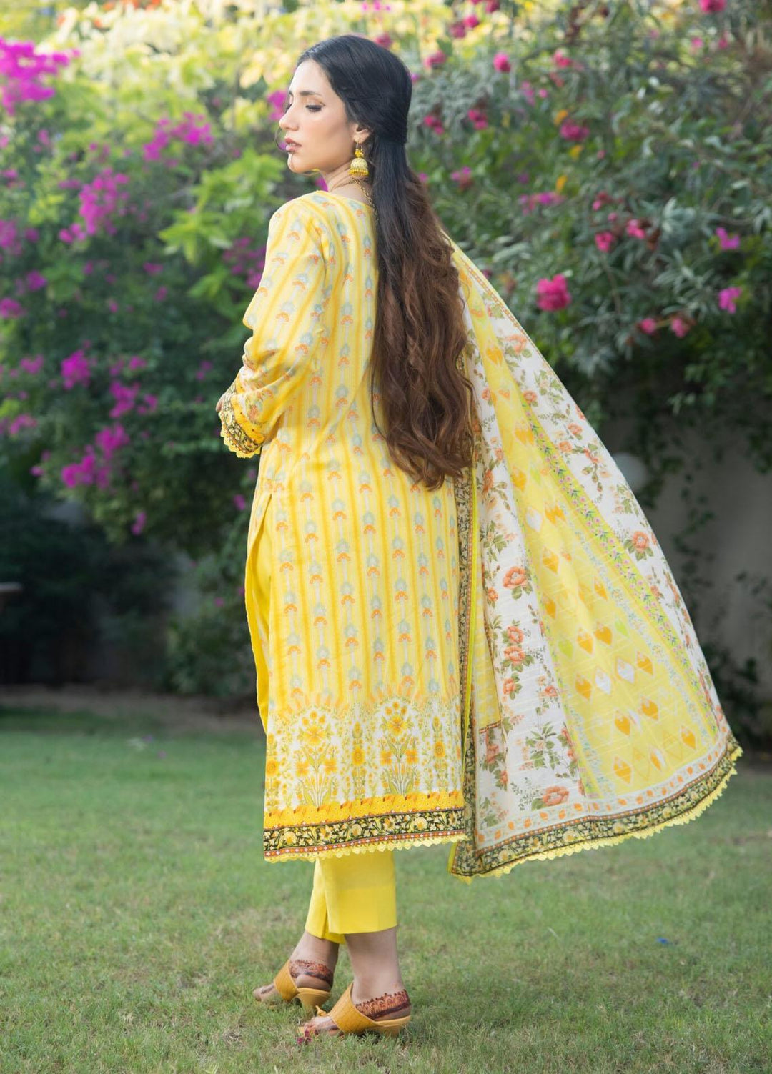 Salina By Regalia Textiles Printed Lawn Suits Unstitched 3 Piece RGT23SSZ-V8 D-08 - Summer Collection