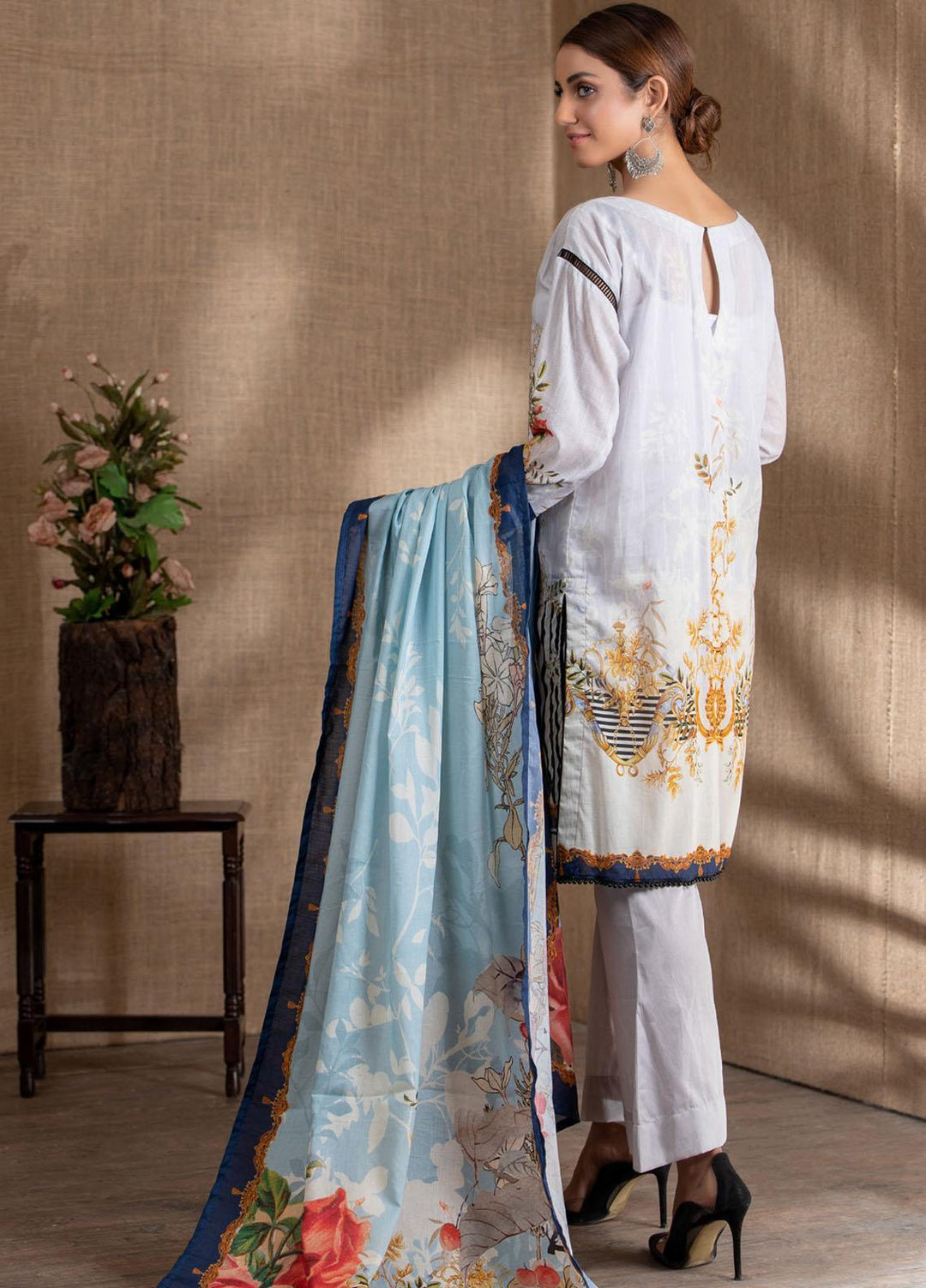 Salina by Regalia Textiles Printed Lawn Suits Unstitched 3 Piece RG21S-8 D-05 - Summer Collection