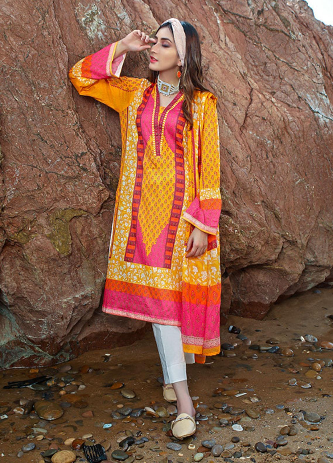 Salina By Regalia Textiles Printed Lawn Suits Unstitched 3 Piece RGT22-S7 01 - Summer Collection