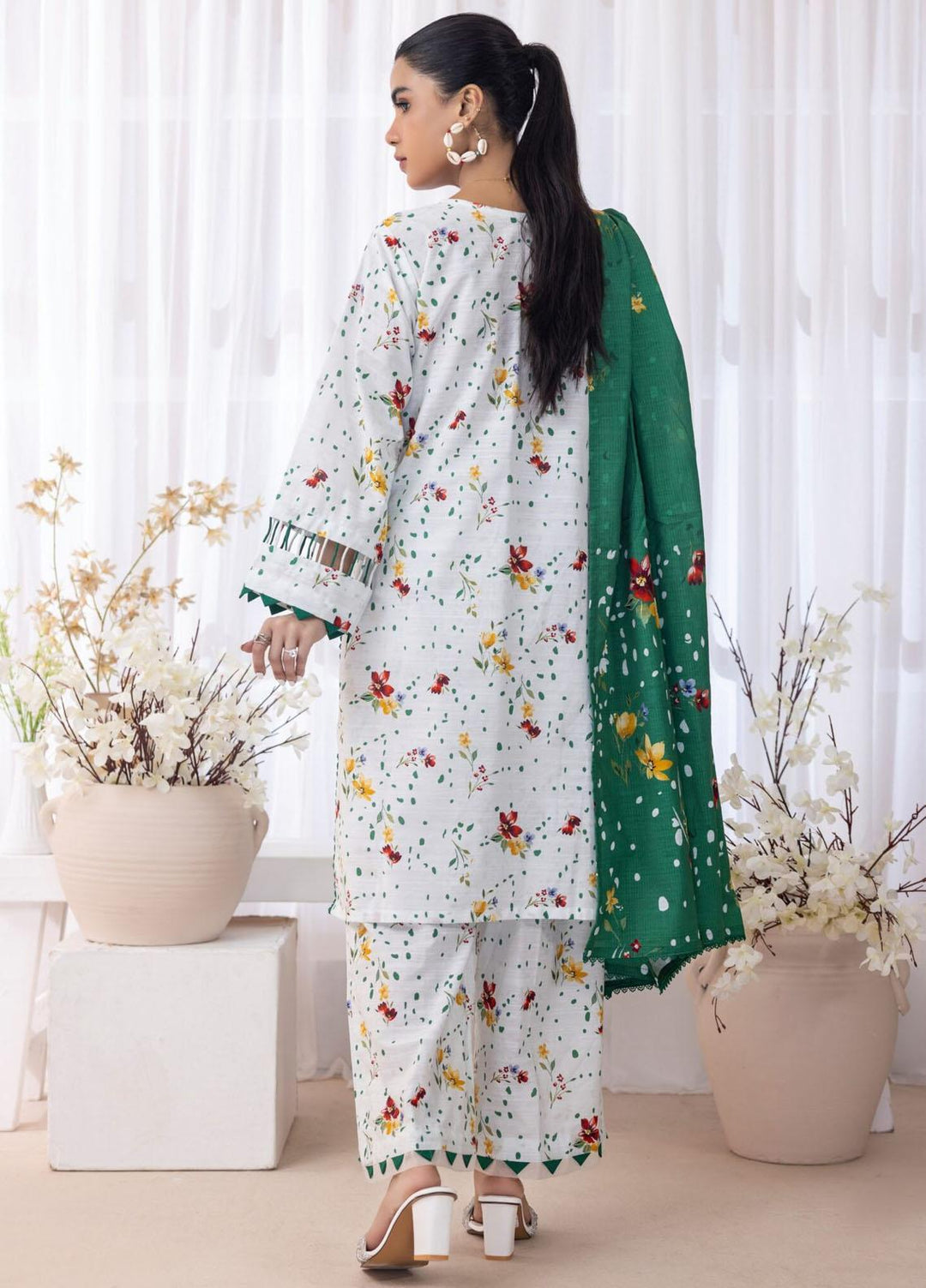 Salina Separates By Regalia Textiles Printed Khaddar Suits Unstitched 3 Piece RGT23SSK D-10 - Winter Collection