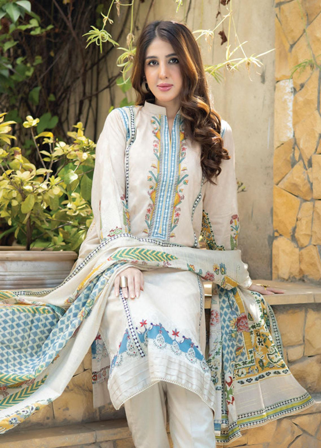 Salina Zari By Regalia Textiles Printed Lawn Suits Unstitched 3 Piece RGT23-S9 2 - Summer Collection