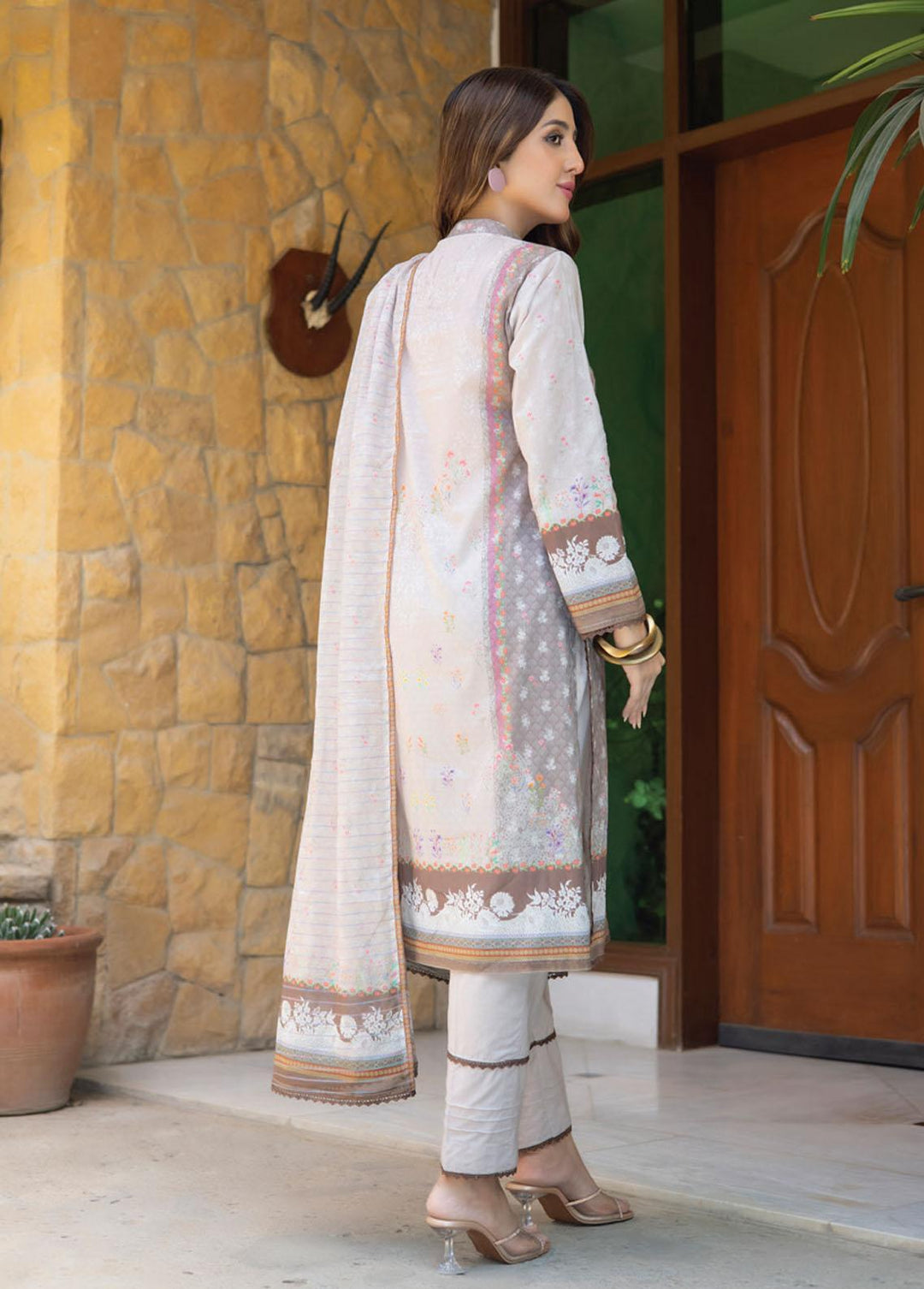 Salina Zari By Regalia Textiles Printed Lawn Suits Unstitched 3 Piece RGT23-S9 5 - Summer Collection