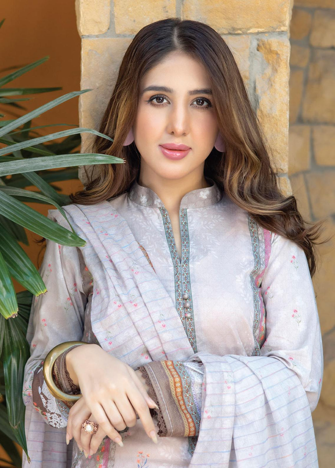 Salina Zari By Regalia Textiles Printed Lawn Suits Unstitched 3 Piece RGT23-S9 5 - Summer Collection